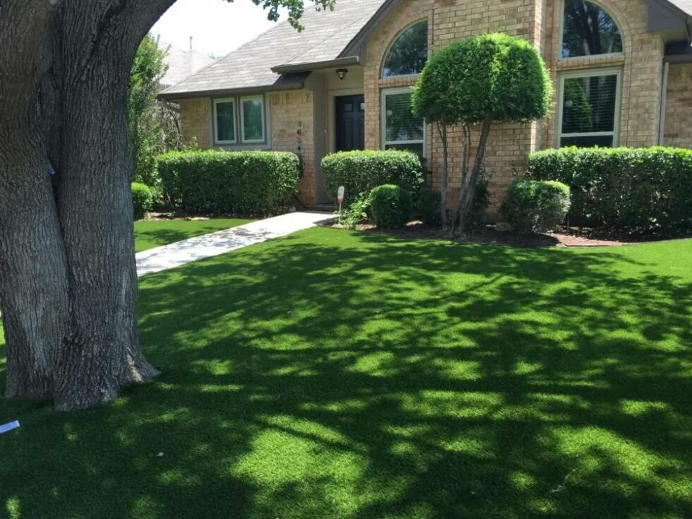 10 Artificial Grass Front Yard Ideas [2024] With Examples - Artificial ...