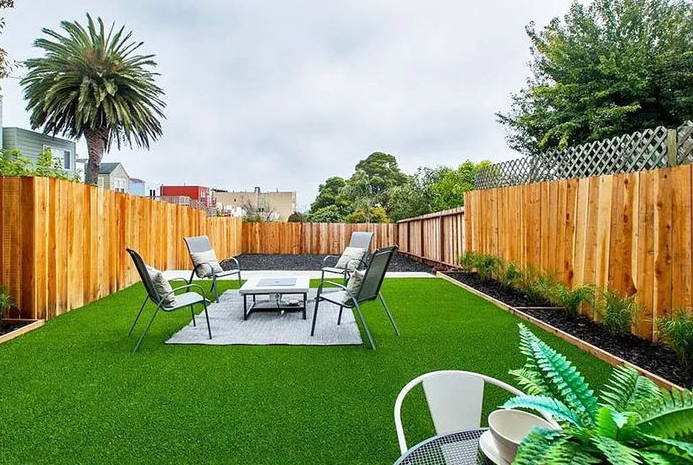 25 ARTIFICIAL GRASS GARDEN IDEAS TO SPRUCE UP ANY YARD 