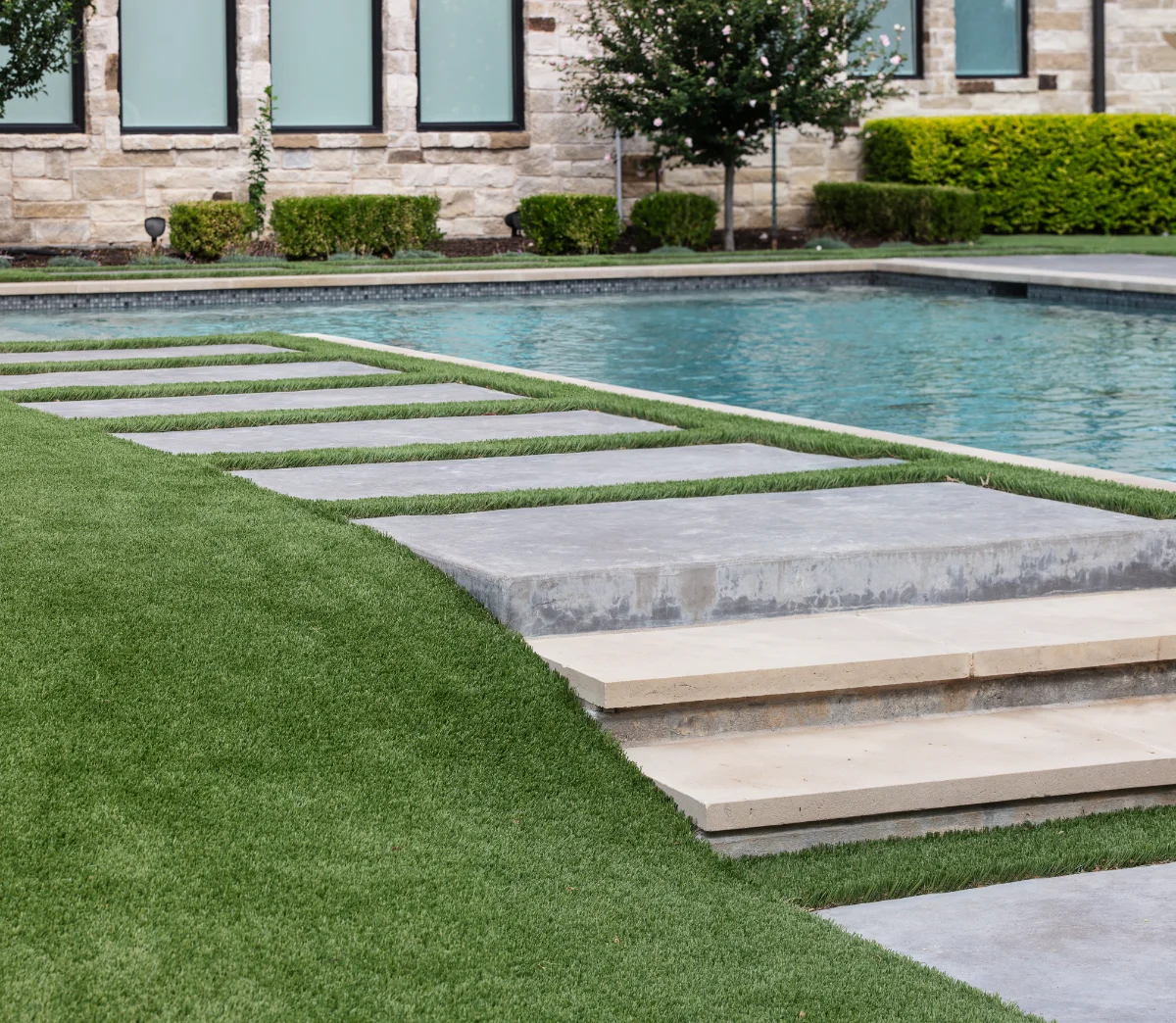An installation of artificial turf and artificial grass in an backyard in San Marcos
