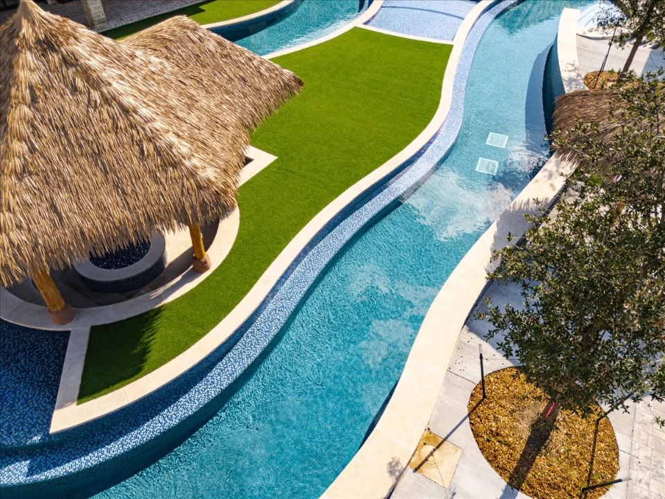 An installation of artificial turf and artificial grass in an backyard in Apopka
