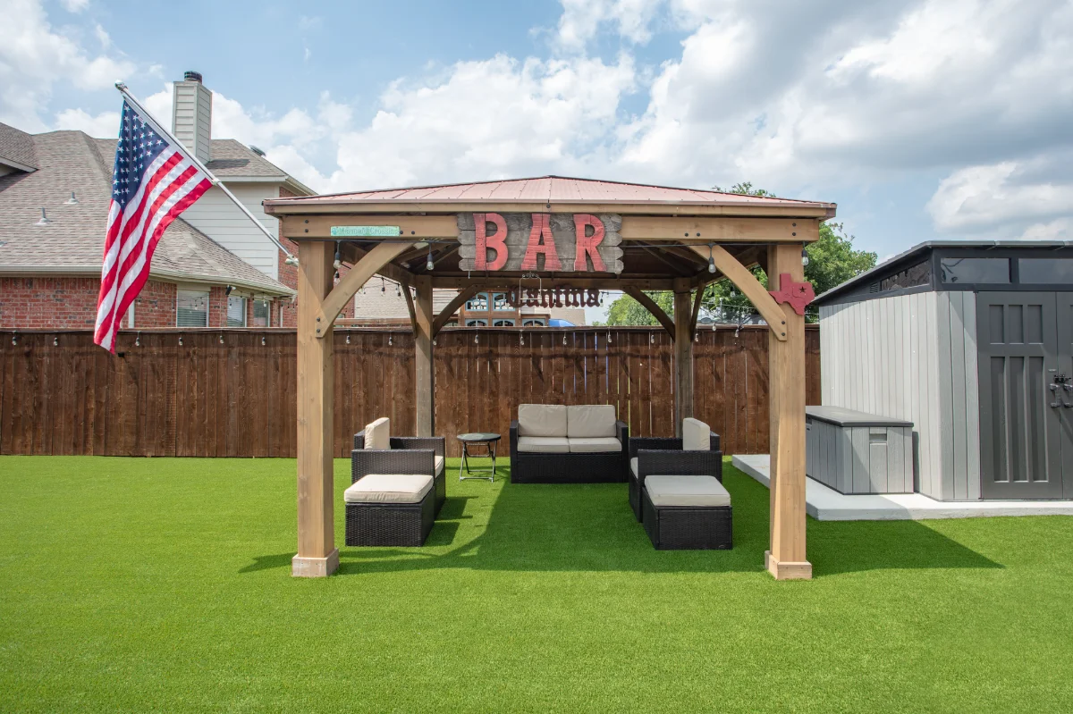 An installation of artificial turf and artificial grass in an backyard in Mount Juliet