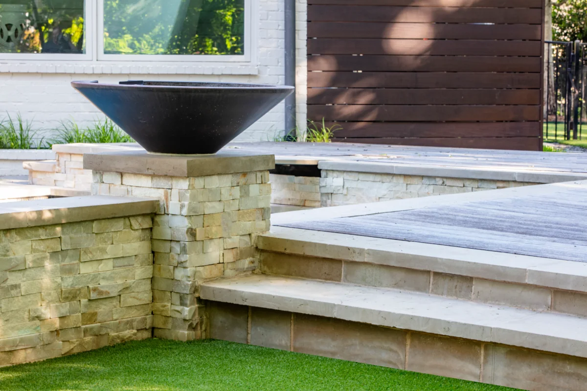 An installation of artificial turf and artificial grass in an backyard in Tarpon Springs